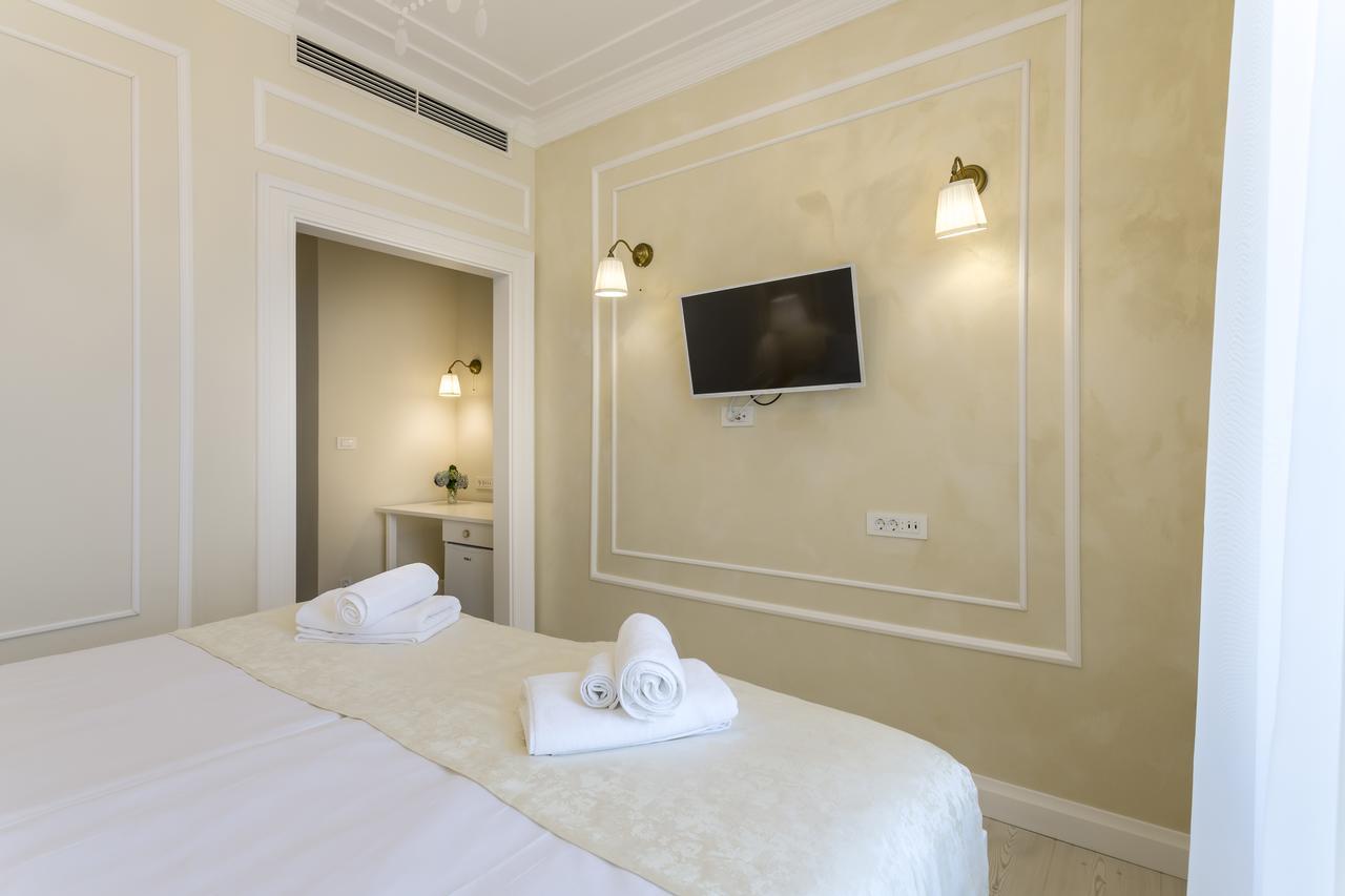 Boutique Hotel Bacvice Split Bagian luar foto
